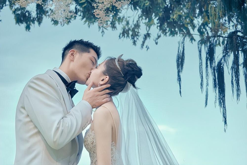 女生适合拍证件照的发型有哪些？游戏画面